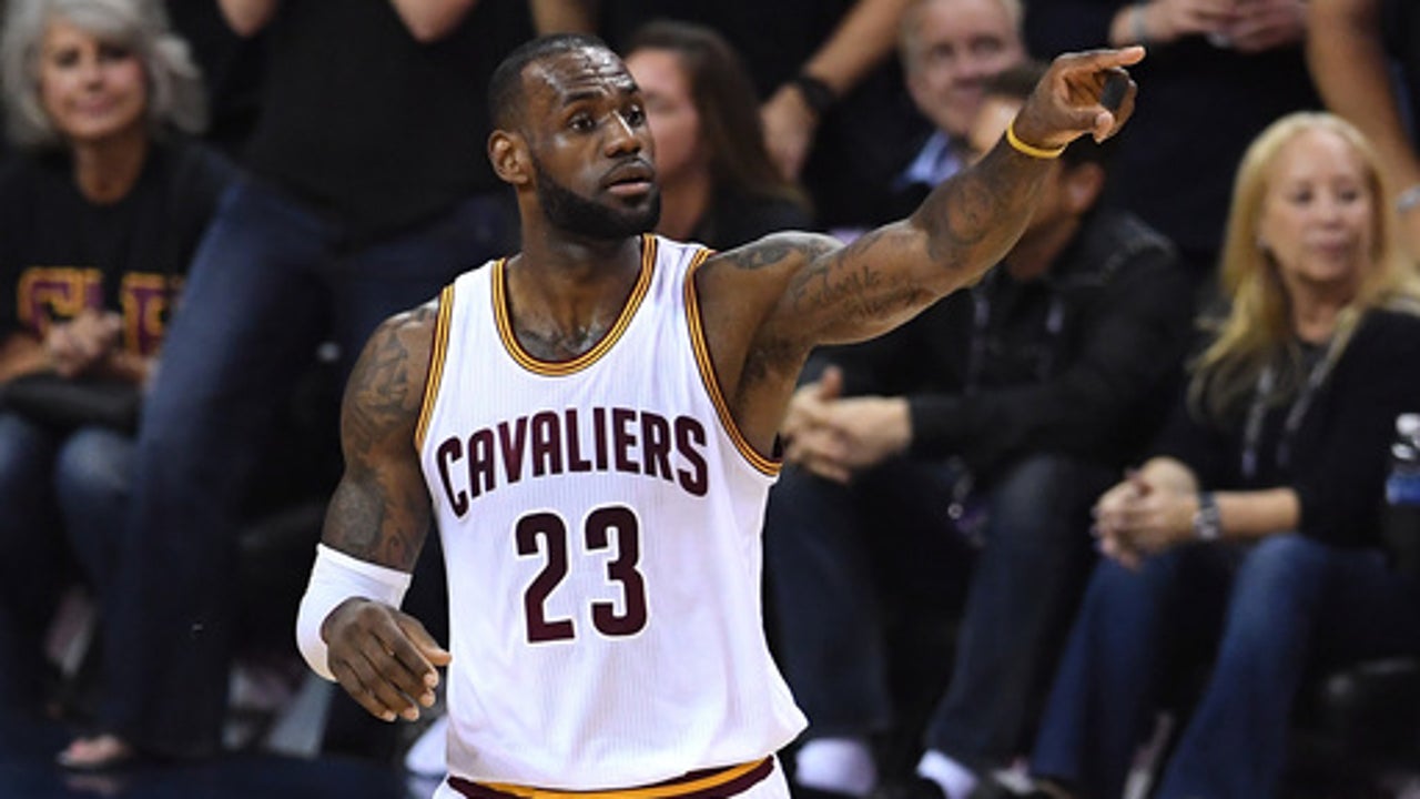 The Latest: Cavs lead Warriors 59-43 at halftime of Game 6